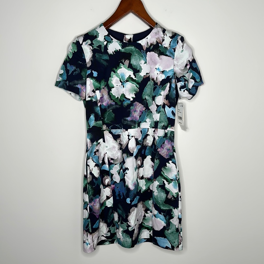 French Connection Size 6 Women’s Short Sleeve Floral Full back zip Dress